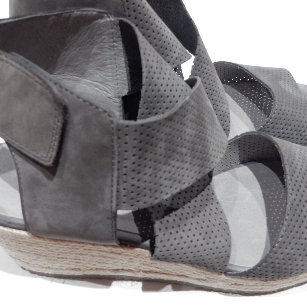 Eileen Fisher Gray Perforated Suede Espadrille Wedge Sandals in Size 9 (NWOB)